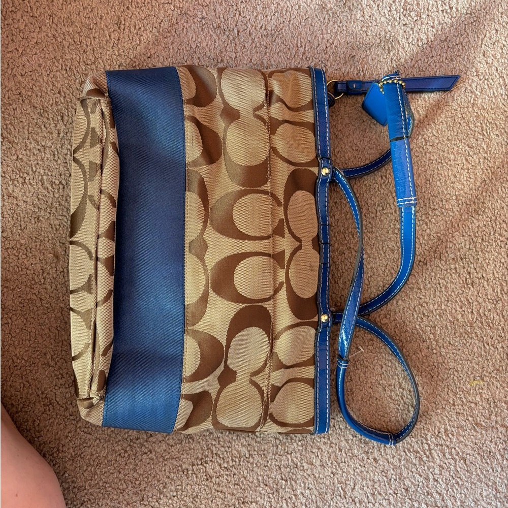 Coach Purse - Picture 4 of 4